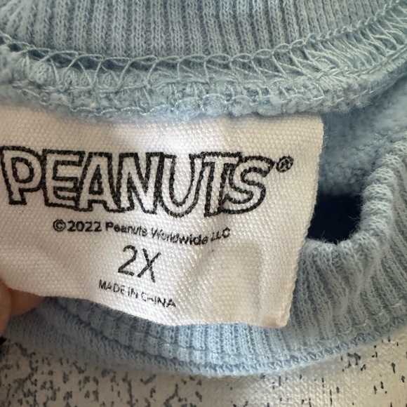 Peanuts Merry & Bright Blue Crop SweatShirt - Picture 3 of 3